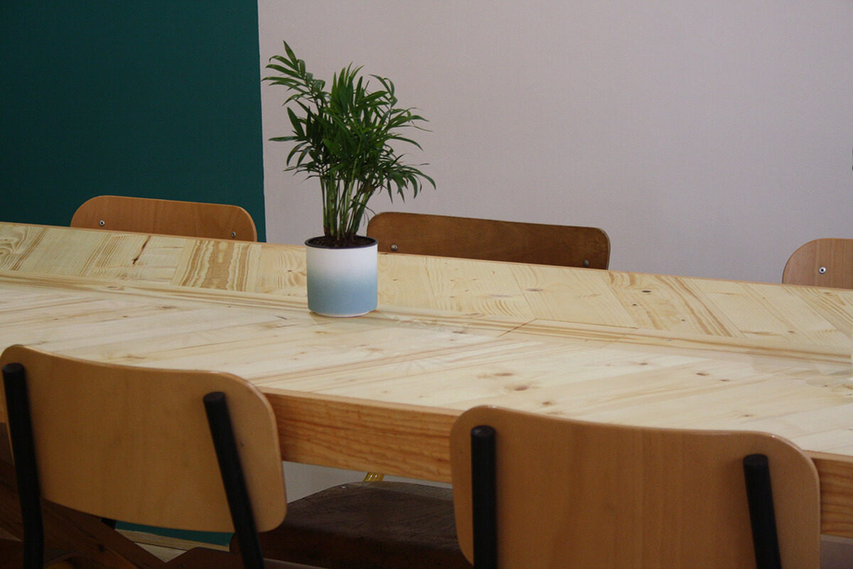 table bois atelier moins mais mieux