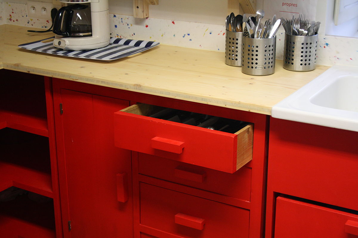 rouge bois atelier moins mais mieux