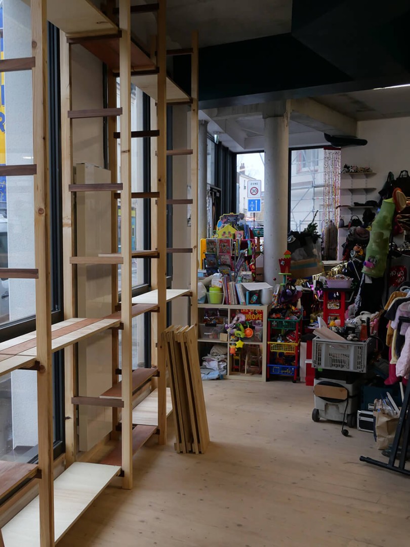 étagères échelon  atelier moins mais mieux